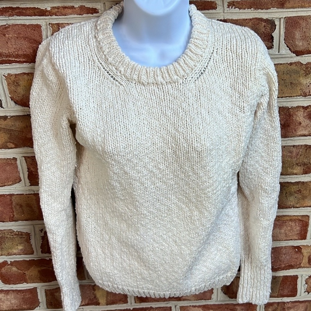 Guideboat fisherman’s crew neck premium Peruvian cotton sweater. So comfy! Small